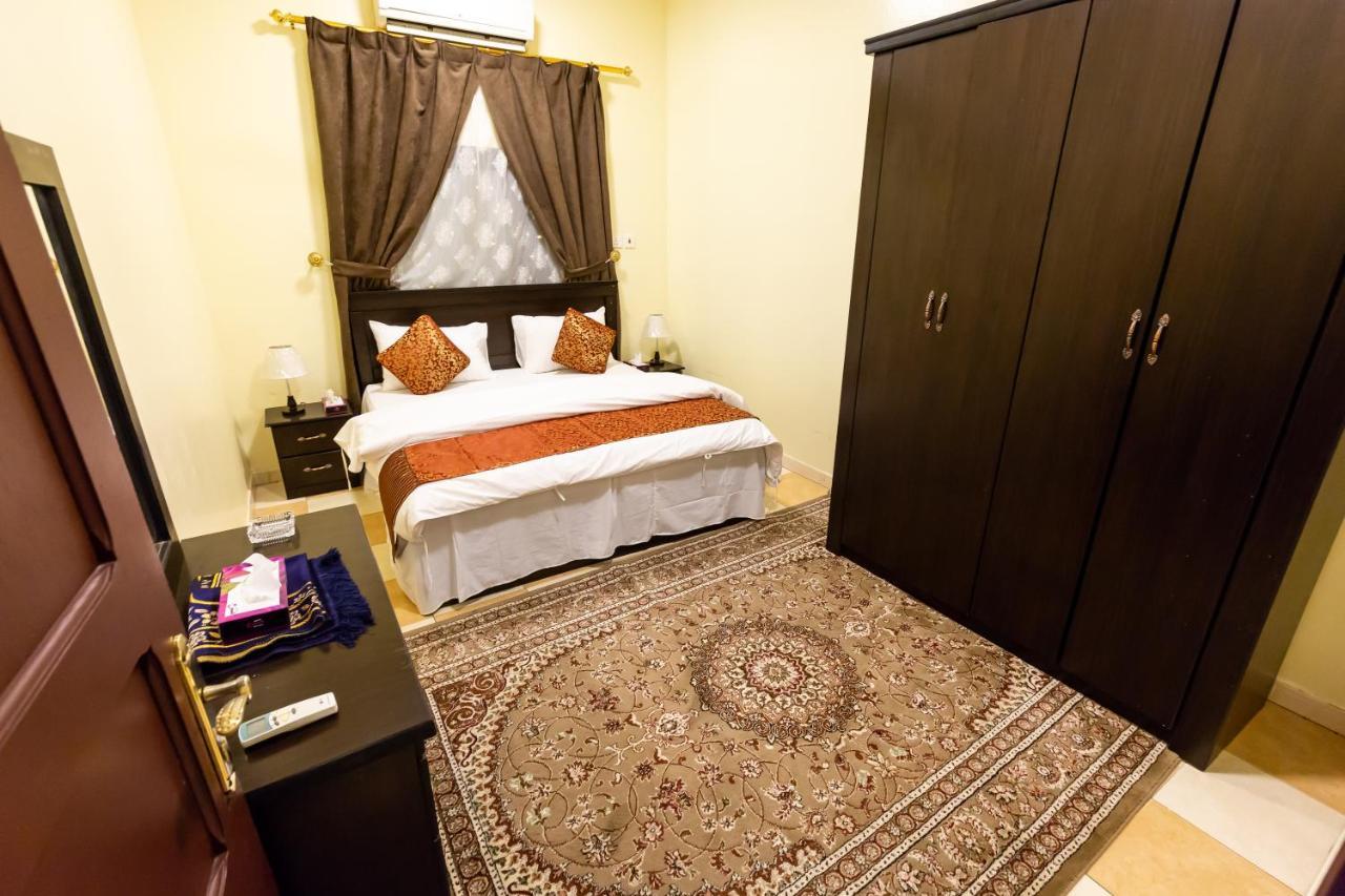 Al Eairy Furnished Apartments - Al Bahah 4 Экстерьер фото
