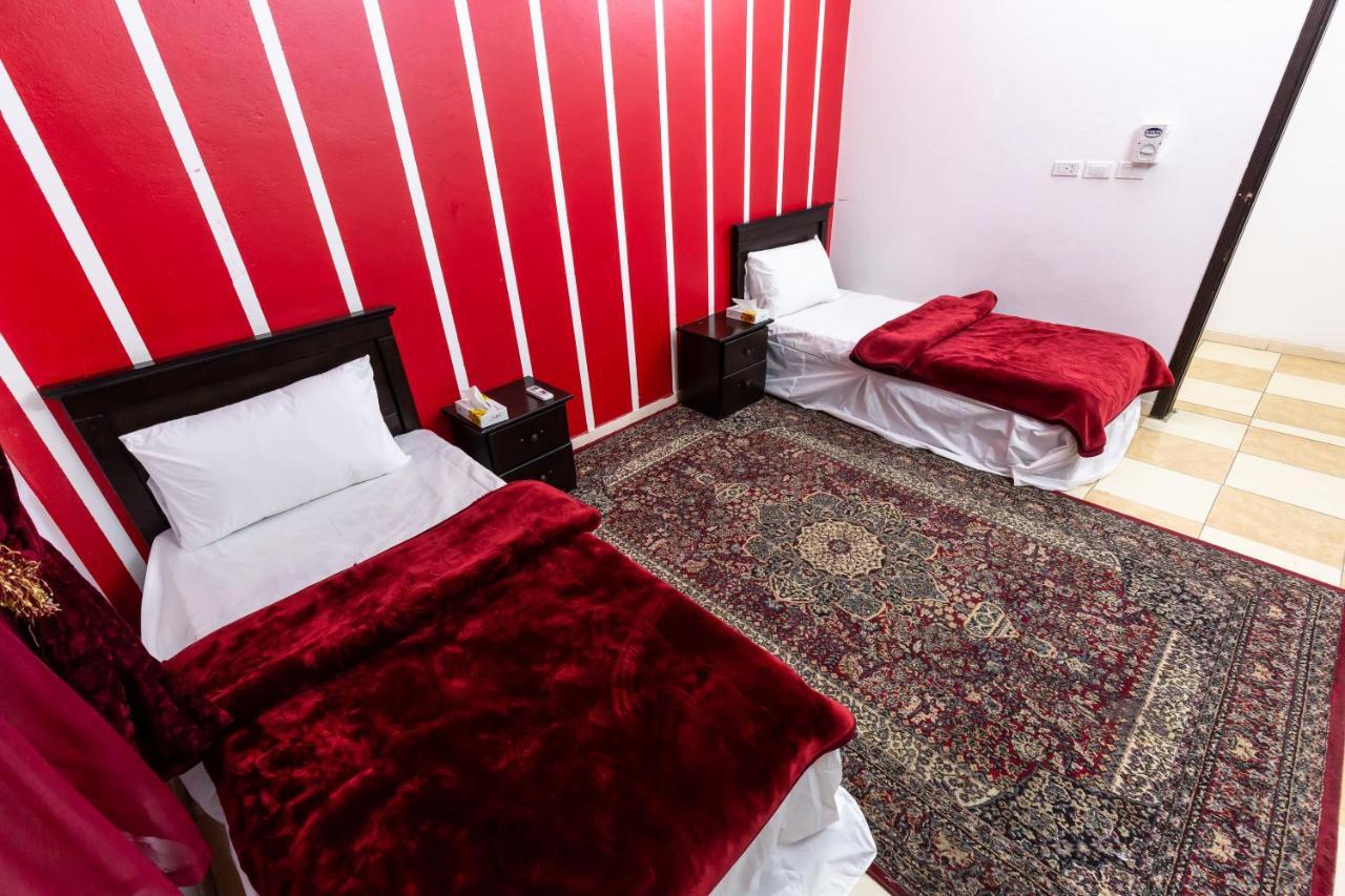 Al Eairy Furnished Apartments - Al Bahah 4 Экстерьер фото